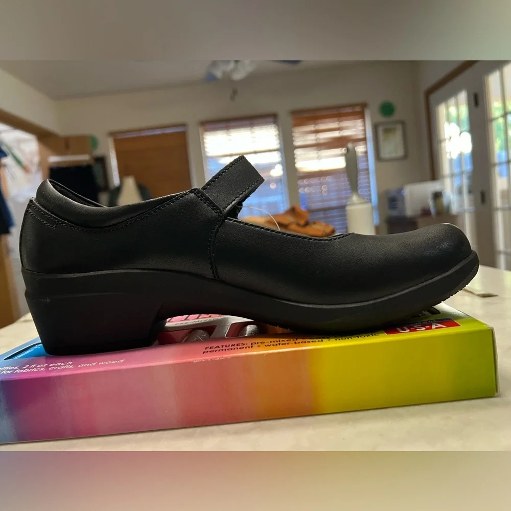 Clarks Black Leather Mary Jane Heels
